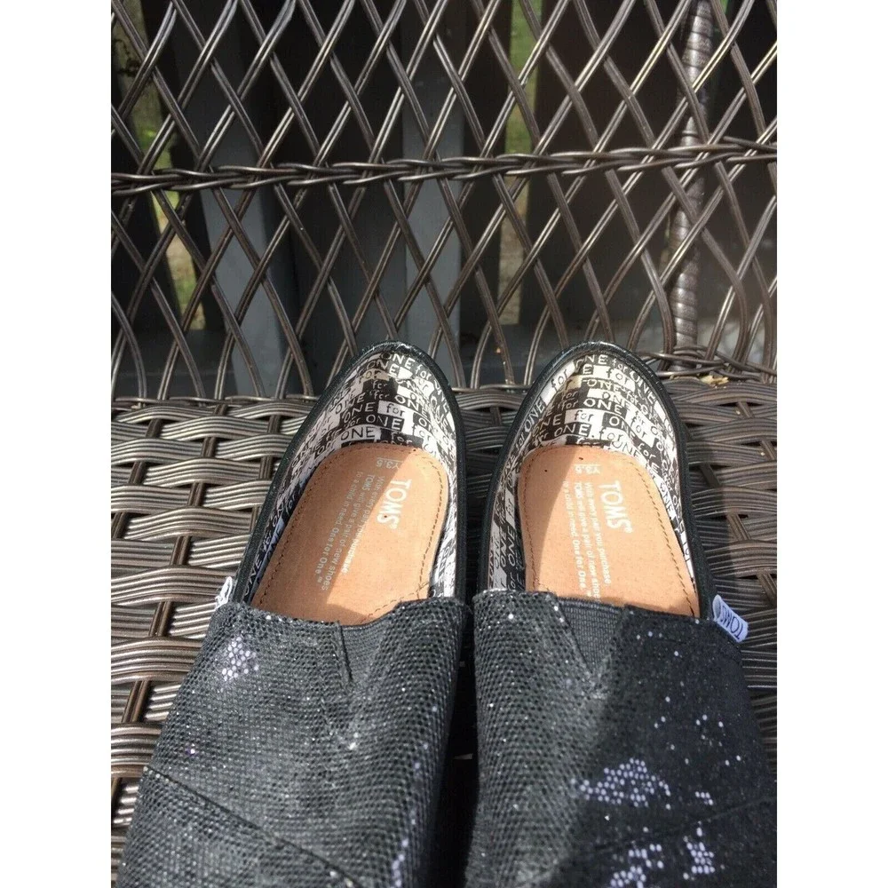 New Tom's Classics Slip-On Shoes - Shimmery Black, Size Youth 3.5 Girls